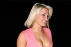 Το πλούσιο μπούστο της Sam Faiers ( Photo )