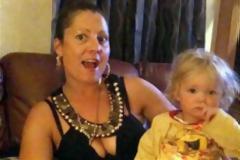 Πυροβόλησε και σκότωσε την πρώην σύντροφό του και τη 2χρονη κόρη τους!