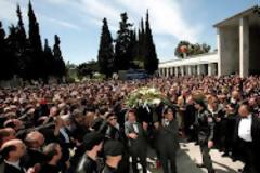 Τελευταίο αντίο στον Δημήτρη Μητροπάνο...!!!