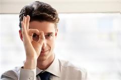 Άνδρας με αυτοπεποίθηση