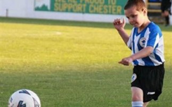 7χρονος έπεσε νεκρός ενώ έπαιζε μπάλα - Φωτογραφία 1
