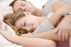 Οι στάσεις που κοιμάστε μαζί με το έτερον ήμισυ και τι σημαίνουν