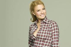 Φαίη Σκορδά: Δείτε τη σέξυ σωσία της!