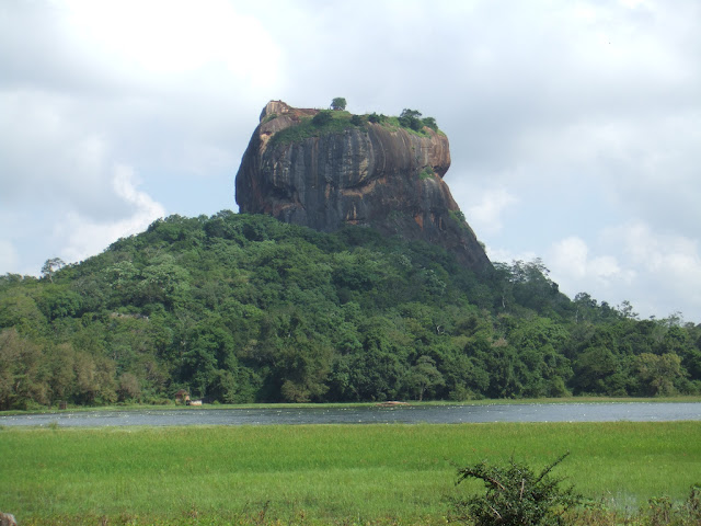 Sigiriya: Ακόμη ψάχνουν πως κατασκευάστηκε φρούριο σ' αυτόν τον βράχο (photos) - Φωτογραφία 6