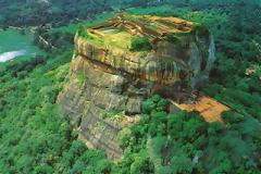 Sigiriya: Ακόμη ψάχνουν πως κατασκευάστηκε φρούριο σ' αυτόν τον βράχο (photos)