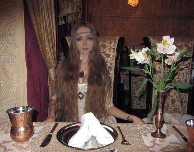 ΑΠΙΣΤΕΥΤΟ !!! Κι όμως δεν είναι κούκλα αλλα ζωντανή κοπέλα..!!! - Φωτογραφία 46