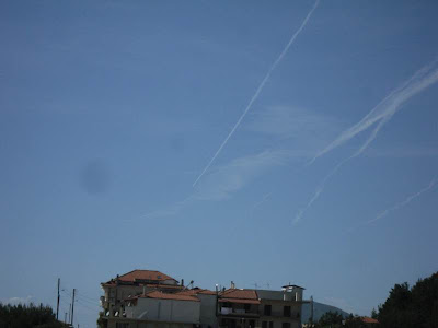 Chemtrails από 20 αεροπλάνα έκαναν την ηλιόλουστη Ηγουμενίτσα, σε 20 λεπτά συννεφιασμένη - Φωτογραφία 4
