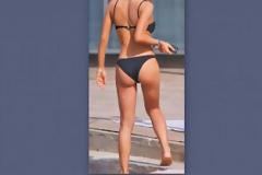 Sexy on the beach (ποια είναι;)