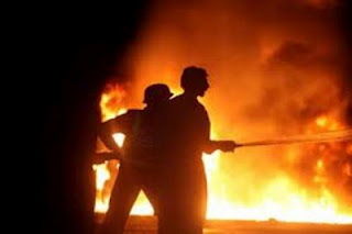 Μεταξουργείο: Φωτιά σε καρότσα αγροτικού οχήματος - Φωτογραφία 1