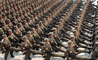 Βόρεια Κορέα: Θα μετατρέψουμε τη Σεούλ «σε στάχτη» - Φωτογραφία 1