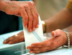 Απειλεί να τινάξει τις εκλογές στον αέρα με κινητοποιήσεις η ΠΟΕ - ΟΤΑ - Φωτογραφία 1