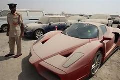 Μια Ferrari Enzo βγαίνει στο σφυρί από την αστυνομία