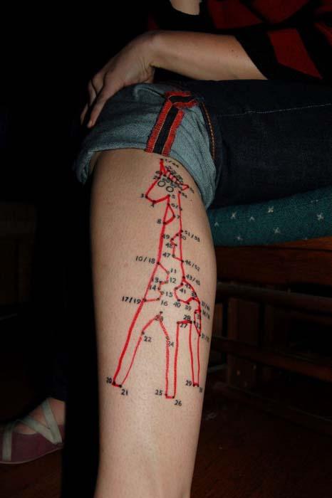 ΔΕΙΤΕ: Το πιο ασυνήθιστο τατουάζ στο πόδι - Φωτογραφία 17