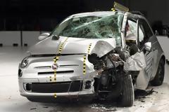 Μόνο ένα από 11 μικρά οχήματα πέρασε το crash test του IIHS