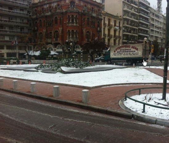 Δείτε VIDEO & ΦΩΤΟ από το χιονισμένο κέντρο της Θεσσαλονίκης! - Φωτογραφία 3