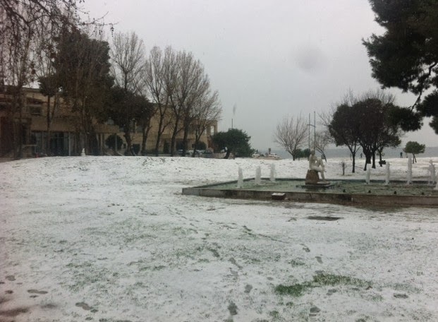 Δείτε VIDEO & ΦΩΤΟ από το χιονισμένο κέντρο της Θεσσαλονίκης! - Φωτογραφία 8