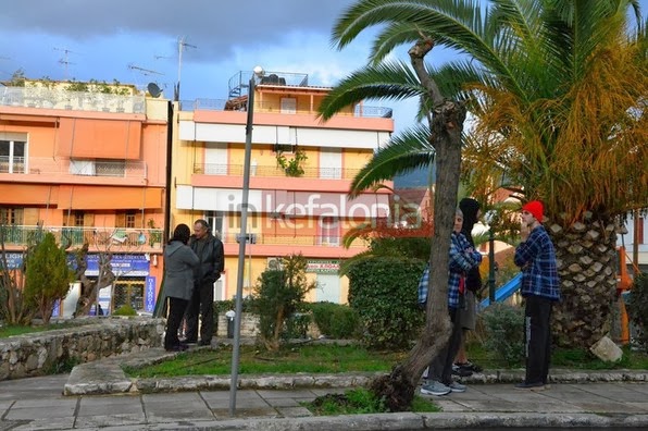 VIDEO από το Αργοστόλι, λίγο μετά τον ισχυρό σεισμό - Φωτογραφία 8