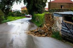 ΠΟΛΛΕΣ ΦΩΤΟΓΡΑΦΙΕΣ ΑΠΟ ΤΙΣ ΚΑΤΑΣΤΡΟΦΕΣ ΣΤΗΝ ΚΕΦΑΛΟΝΙΑ