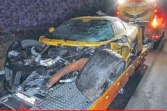 Δείτε πως έγινε ένα πανάκριβο super car όταν ο οδηγός πήγε να... προσπεράσει