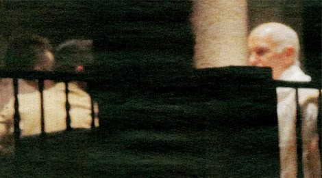 Καρέ-καρέ ο αρραβώνας του γιου του Γιώργου Παπανδρέου - Το γλέντι με τα κλαρίνα στη βίλα-κρησφύγετο - Φωτογραφία 2
