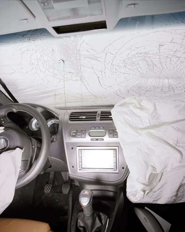 ΔΕΙΤΕ: Το εσωτερικό αυτοκινήτων μετά από τροχαία ατυχήματα - Φωτογραφία 11