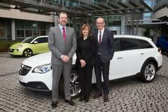 Επίσκεψη της Mary Barra, Νέας CEO της GM, στο Rüsselsheim