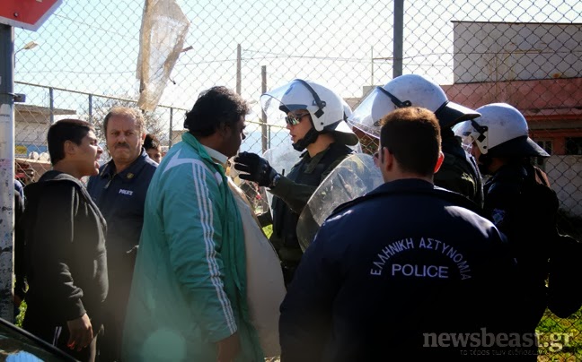 Κατεδάφιση αυθαιρέτων σε συνοικισμό ρομά στο Μενίδι - Φωτογραφία 4