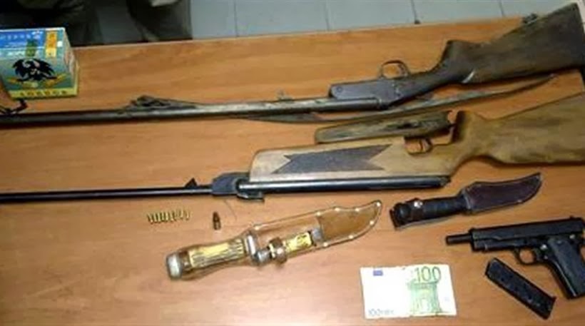Συλλήψεις για παράνομη οπλοκατοχή σε Καλαμάτα - Φωτογραφία 1