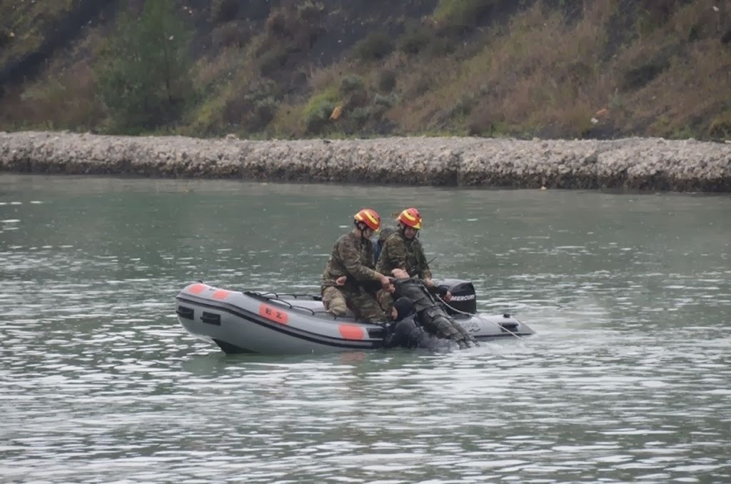 Φωτό από την επίσκεψη του ΥΦΕΘΑ Αθ. Δαβάκη στη ΣΜΧ και στο 747 ΕΤΜΧ - Φωτογραφία 16