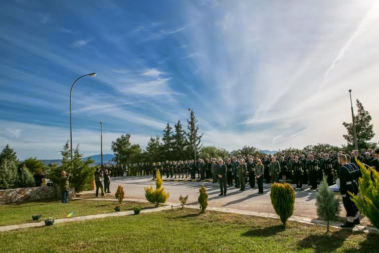 Δήλωση ΥΕΘΑ Δημήτρη Αβραμόπουλου μετά το πέρας της επιμνημόσυνης δέησης στη μνήμη των Πεσόντων της Ναυτικής Αεροπορίας και των Πεσόντων Αξιωματικών στα Ίμια - Φωτογραφία 3