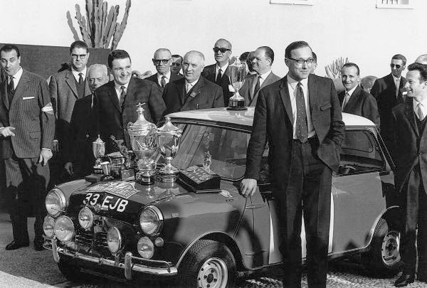 Μία μεγάλη νίκη για ένα μικρό αυτοκίνητο: πριν από 50 χρόνια το κλασικό Mini κέρδισε για πρώτη φορά στο Ράλι Μόντε Κάρλο - Φωτογραφία 7