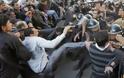 Αίγυπτος: Η αστυνομία διέλυσε με τη βια καθιστική διαμαρτυρία των Αδερφών Μουσουλμάνων