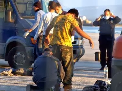 Σύλληψη παράνομων αλλοδαπών στη Μυτιλήνη - Φωτογραφία 1