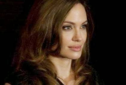 Τι κάνει την Angelina Jolie να αισθάνεται «φρικιό» και θέλει να το διορθώσει - Φωτογραφία 1