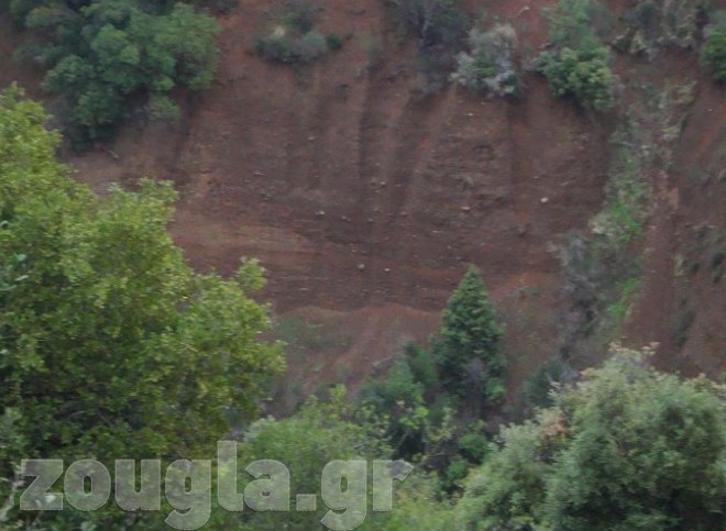 Φθιώτιδα: Μείγμα αερίων αναδύεται μετά από σεισμικές δονήσεις - Φωτογραφία 2