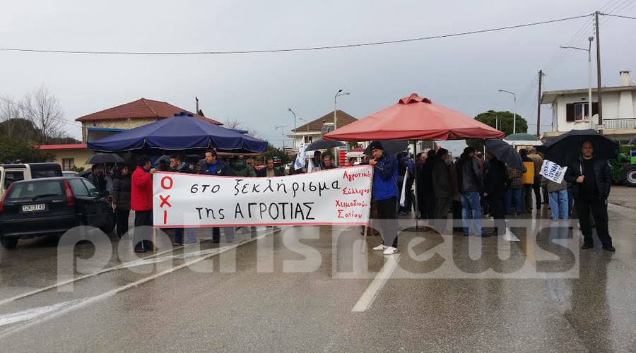 Hλεία-τώρα: Συμπλοκή μεταξύ αγροτών και αστυνομίας στην Ε.Ο. Πύργου - Πατρών στον κόμβο της Μαραθιάς! - Φωτογραφία 2