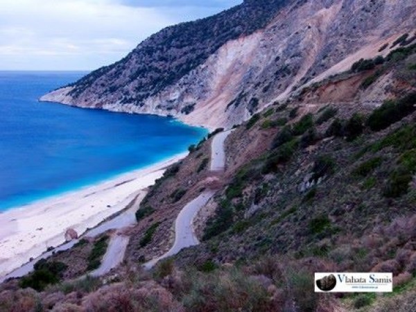 Το απόλυτο ΣΟΚ από την παραλία του Μύρτου - Ο σεισμός έκοψε ... - Φωτογραφία 5