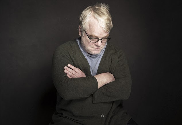 Με τη σύριγγα καρφωμένη στο χέρι βρήκαν τον Philip Seymour Hoffman - Φωτογραφία 6