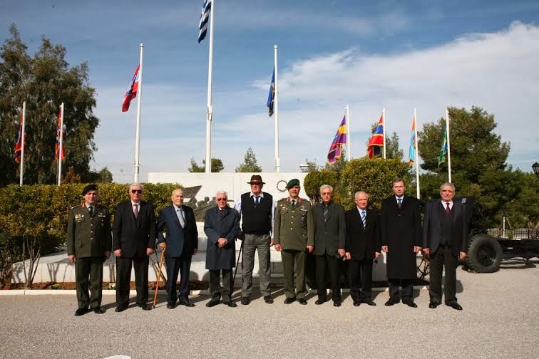 ΦΩΤΟΓΡΑΦΙΚΑ ΣΤΙΓΜΙΟΤΥΠΑ ΑΠΟ ΤΗΝ ΓΕΝΕΘΛΙΑ ΗΜΕΡΑ ΤΗΣ ΑΣΔΕΝ - Φωτογραφία 6