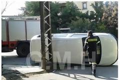 Παραλίγο τραγωδία με οδηγό ΑΜΕΑ σε σύγκρουση Ι.Χ. στην Κηφισιά [Photos]