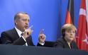 Μέρκελ: Επιφυλακτική για πλήρη ένταξη της Τουρκίας στην ΕΕ