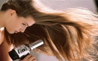 Συμβουλές για όσες έχουν αδύναμα μαλλιά - Φωτογραφία 1