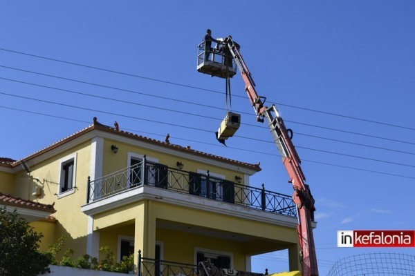 Ισοπεδώθηκαν τα πάντα! Εικόνες καταστροφής από τους σεισμούς στην Κεφαλονιά – Μάχη με το χρόνο για να αποκατασταθούν οι ζημιές – Συγκλονιστικές ΦΩΤΟ - Φωτογραφία 10