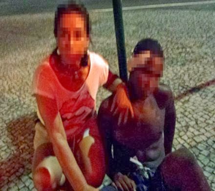 Βραζιλία: Έγδυσαν, αλυσόδεσαν και ξυλοφόρτωσαν κλέφτη δημοσίως - Φωτογραφία 3