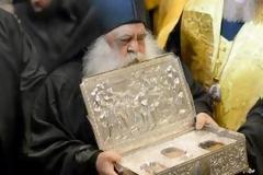 4267 - Περισσότεροι από 1,6 εκατομ. πιστοί προσκύνησαν τα Τίμια Δώρα σε Ρωσία, Λευκορωσία και Κριμαία