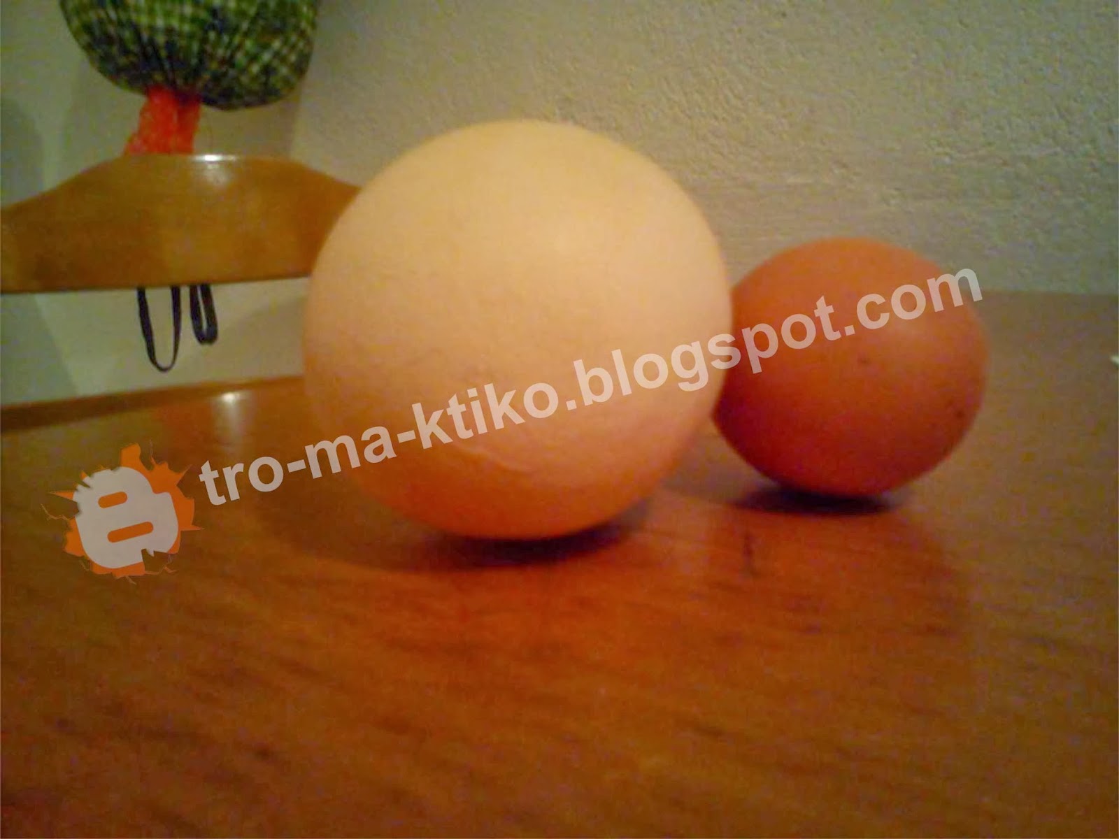 Ένα... τεράστιο αυγό κότας, μας έστειλε αναγνώστης από την Λευκάδια Νάουσας - Φωτογραφία 1