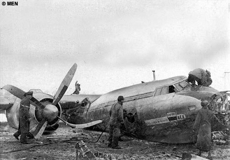 56 χρόνια από την αεροπορική τραγωδία που αφάνισε τη Μάντσεστερ Γιουνάιτεντ (ΦΩΤΟ - VIDEO) - Φωτογραφία 2