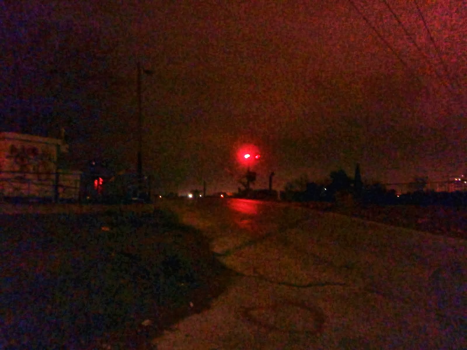 Μαύρη είναι η νύχτα... στην Ξάνθη! Βυθισμένες στο σκοτάδι ολόκληρες γειτονιές - Φωτογραφία 1