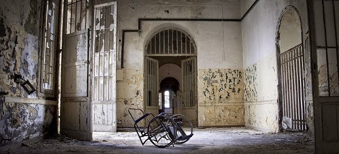 Το μέρος χωρίς επιστροφή -Στα άδυτα ενός πρώην ψυχιατρείου από όπου οι ασθενείς δεν επέστρεφαν ποτέ [εικόνες] - Φωτογραφία 1