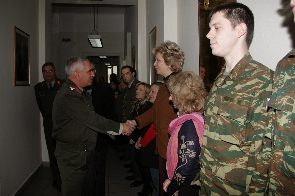 ΕΠΙΣΚΕΨΗ ΑΡΧΗΓΟΥ ΓΕΕΘΑ ΣΤO TAMEIO ΕΘΝΙΚΗΣ ΑΜΥΝΑΣ - Φωτογραφία 2